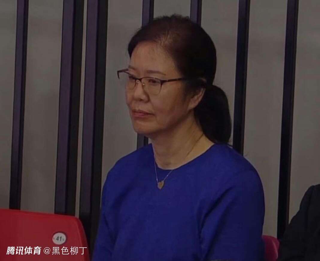 午夜国产情侣拍视频
