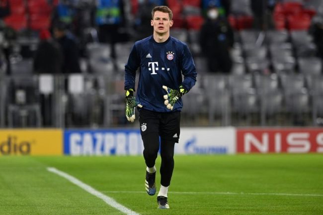 和采访一起来的少女